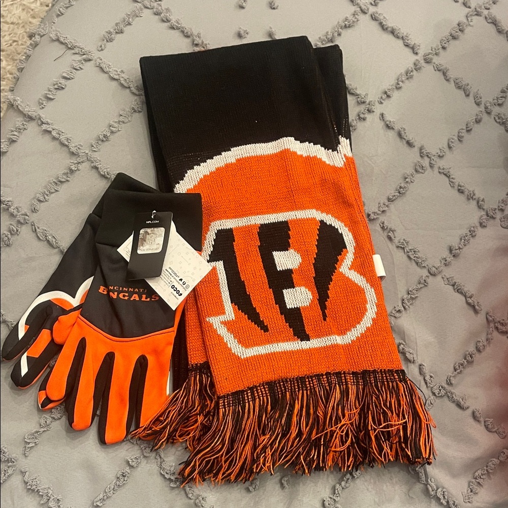 Cincinnati Bengals Scarf and Gloves Set NFL official licensed nwt
